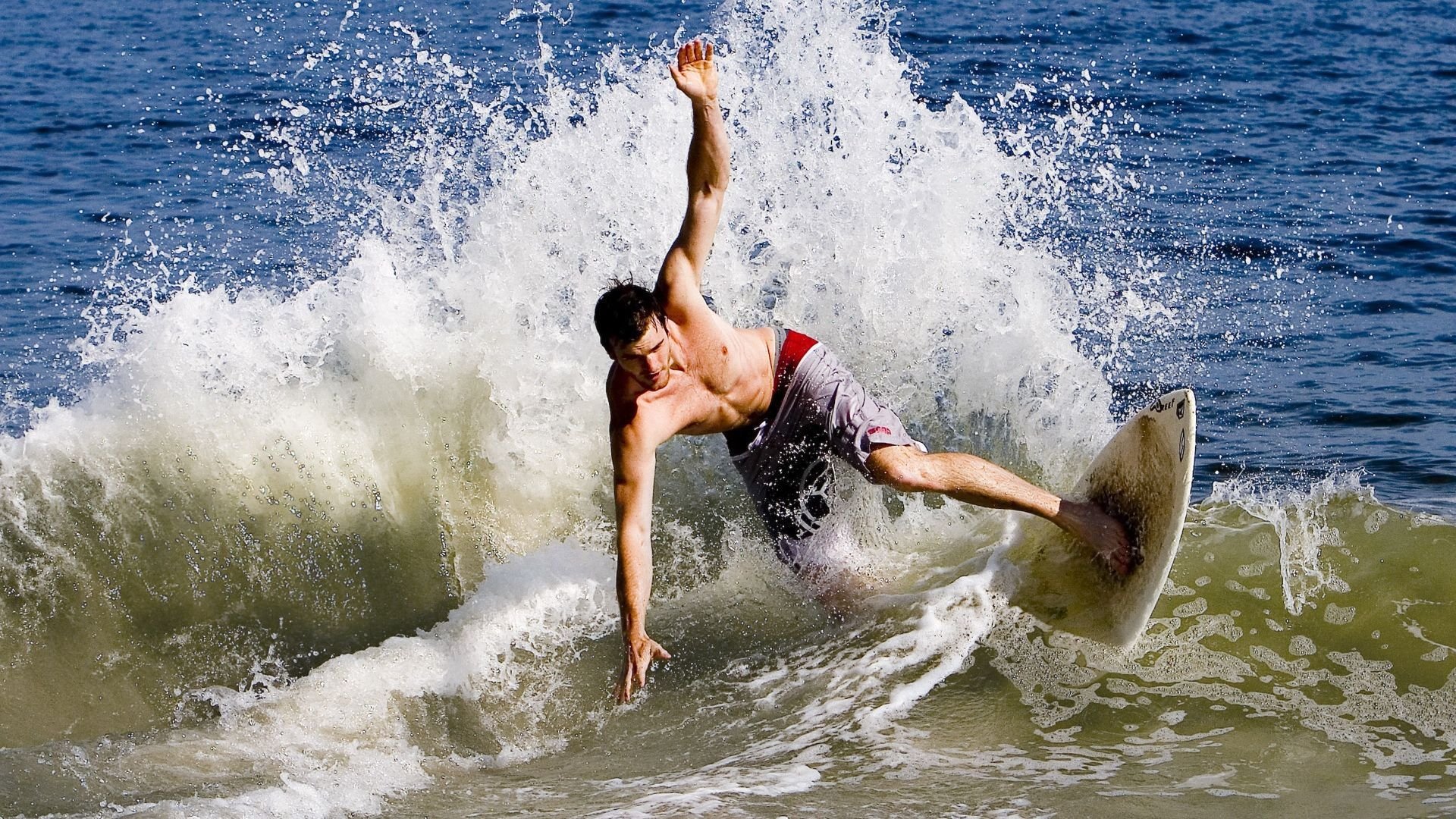 开云·体育官网-法国青训注重全方位发展，运动员素质全面提升，法国队青训